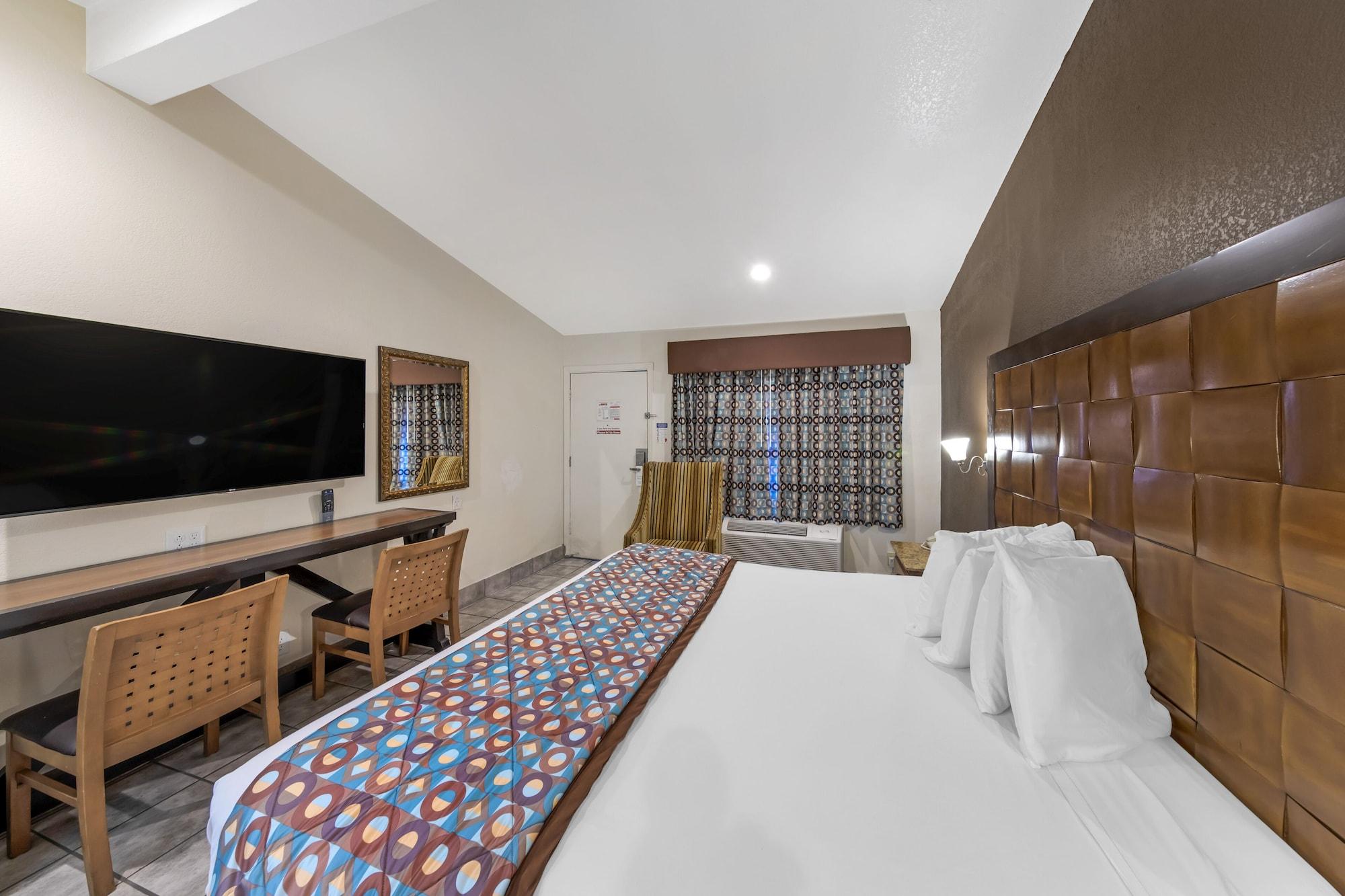 Anaheim Discovery Inn And Suites Exterior photo